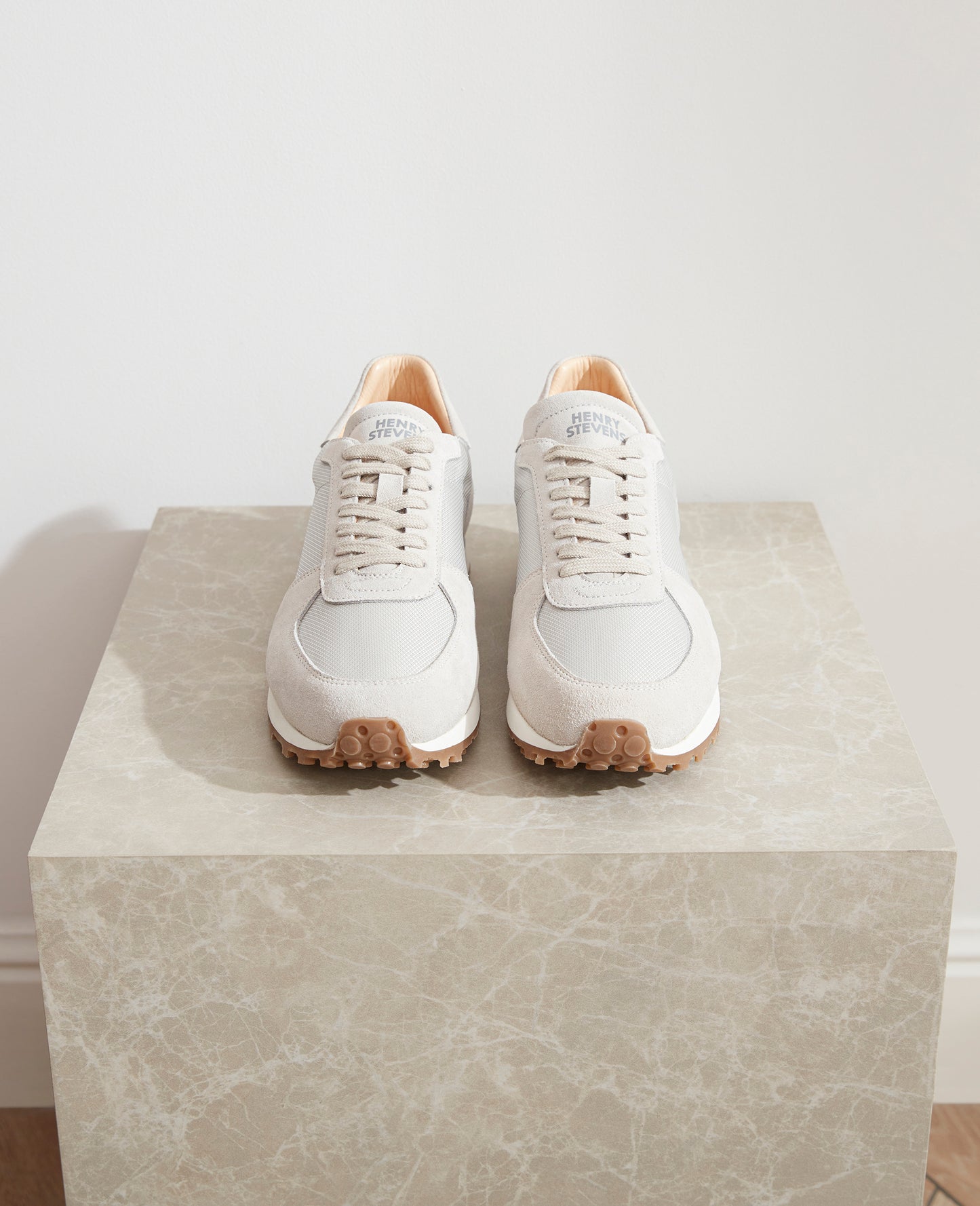 Travis R2 - Grey