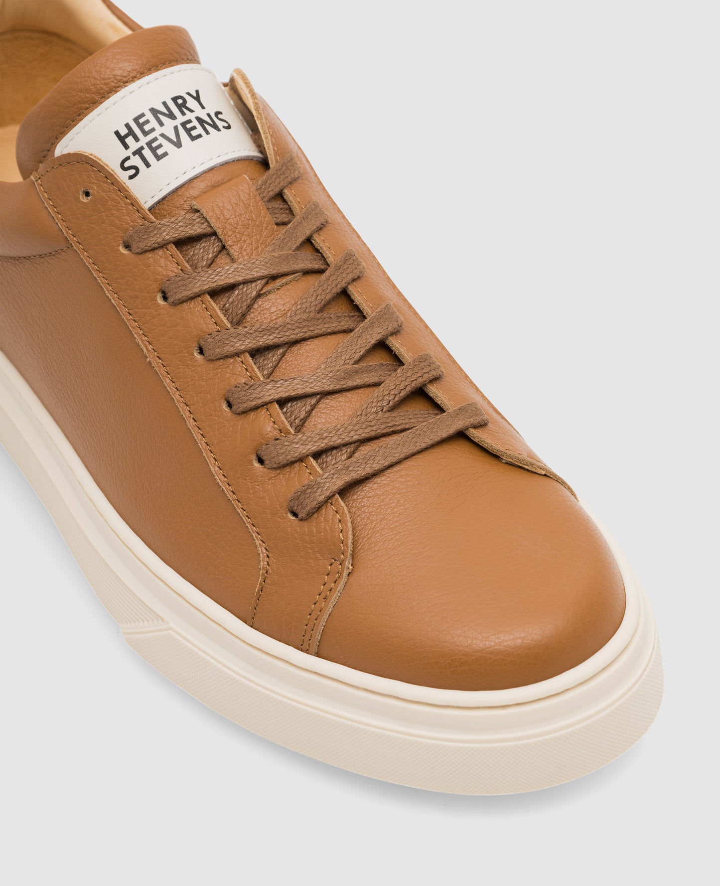 Travis S1 - Brown