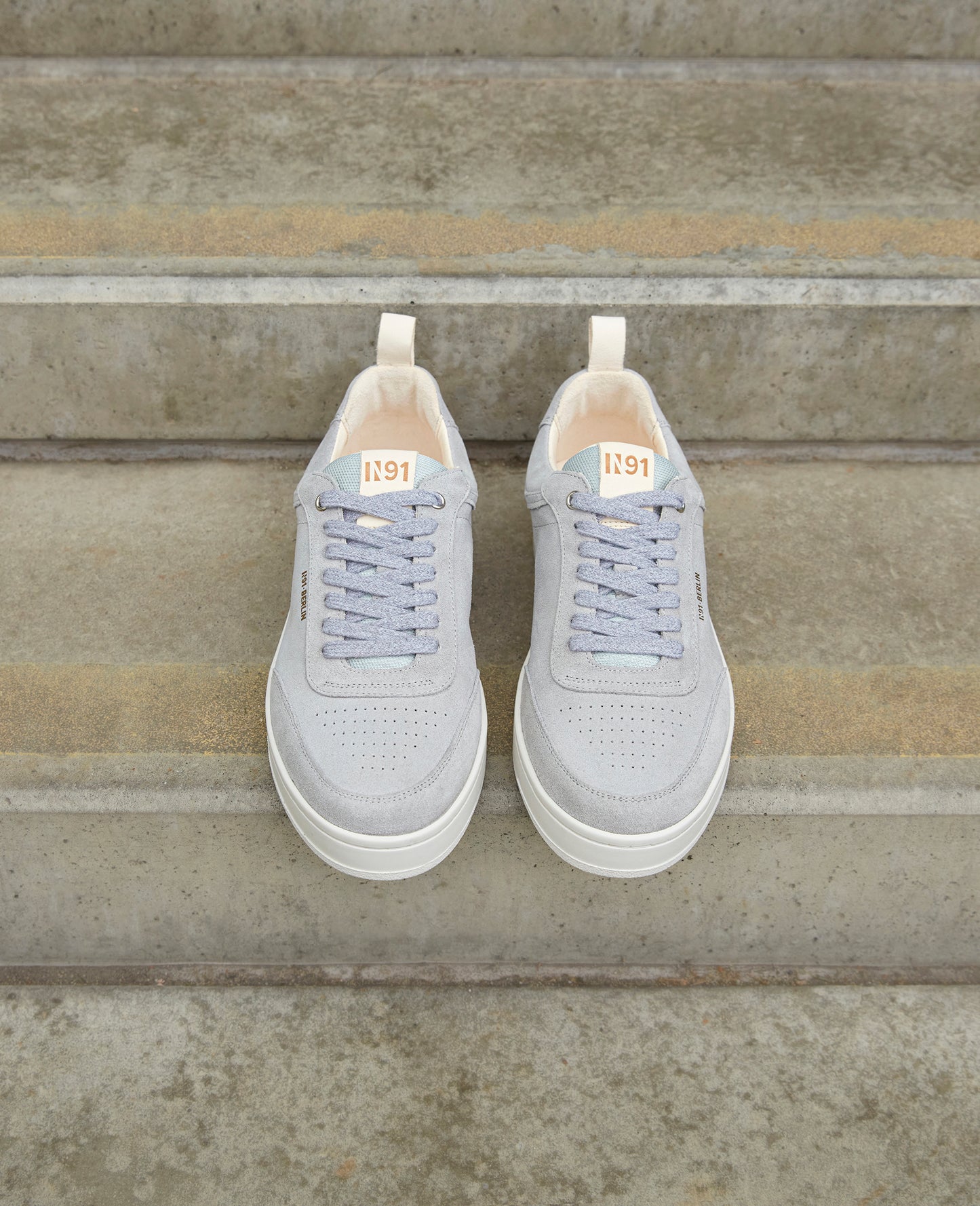 Court M AE - Grey