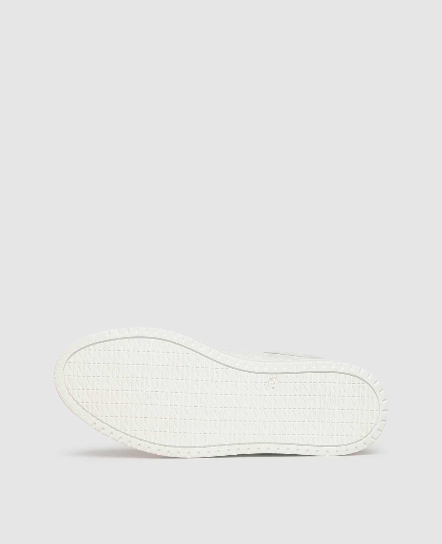 Court W AA - White