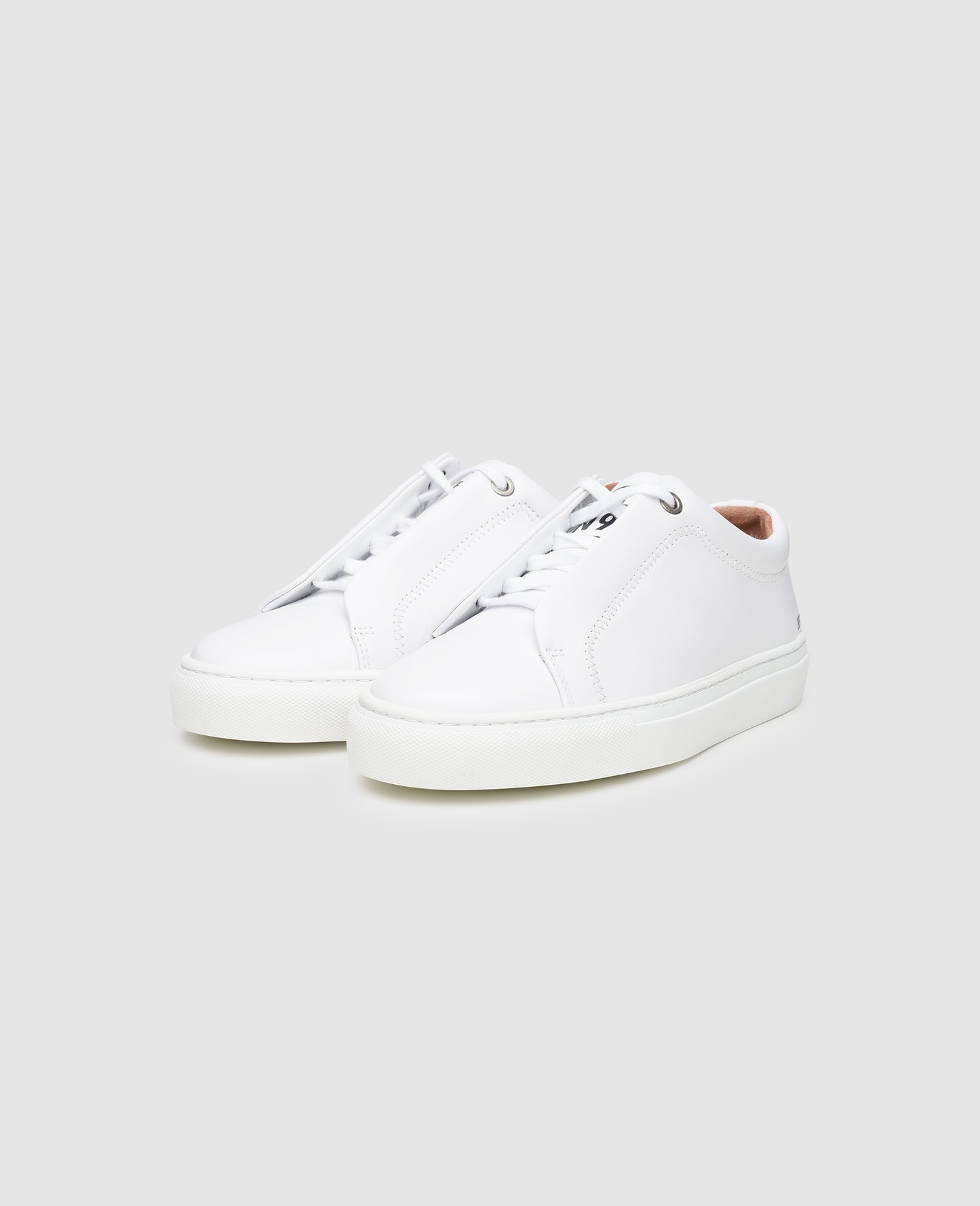 No. 24 WS - White