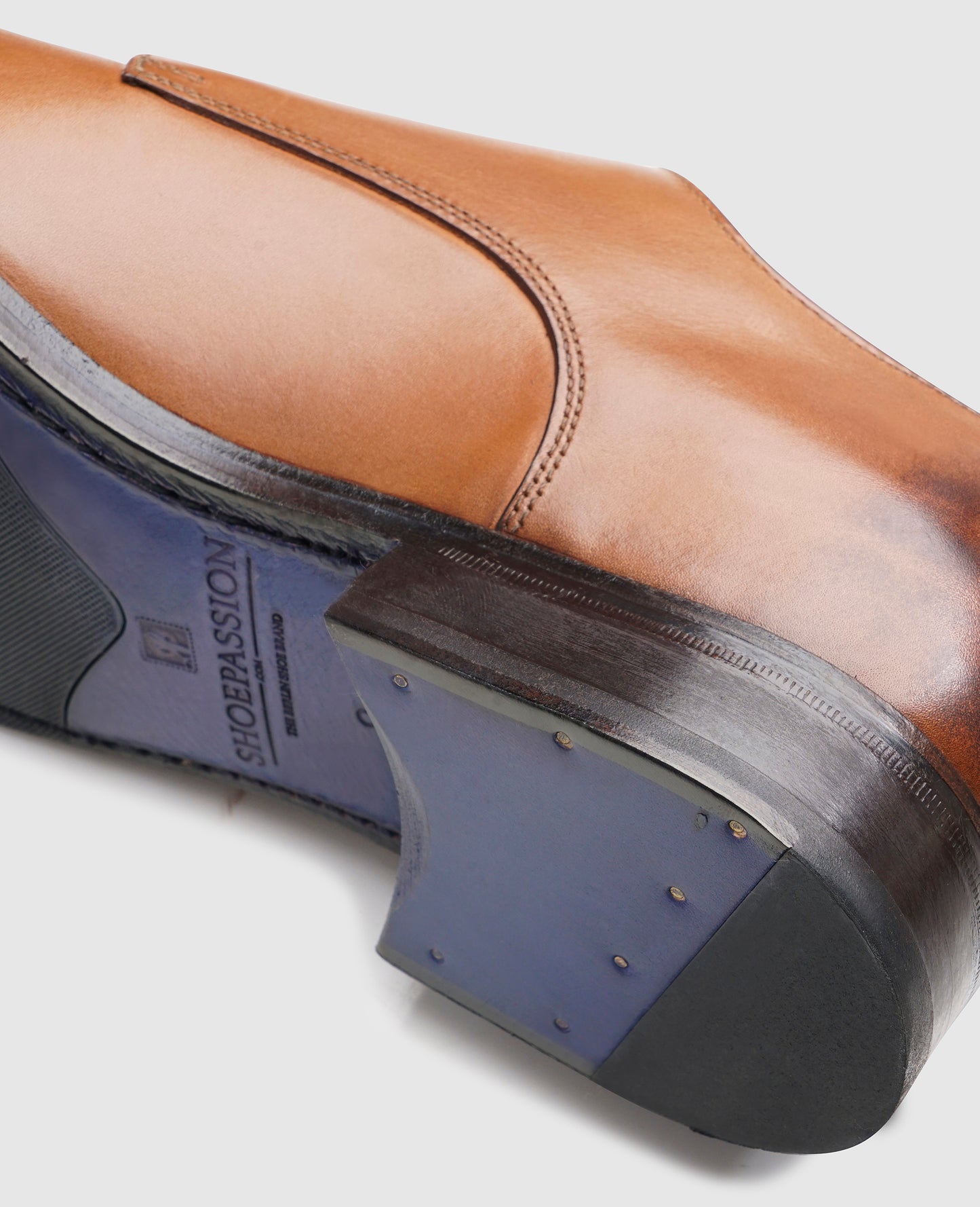 No. 5619 BL - Nut brown