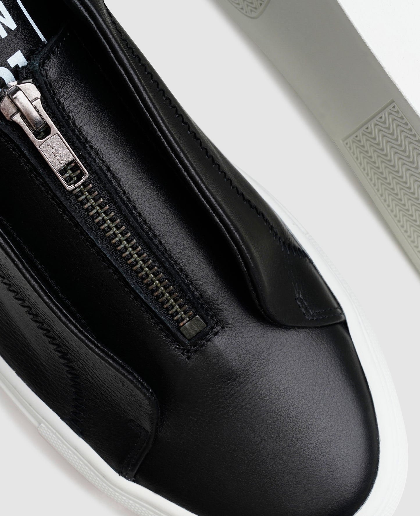 No. 115 MS - Black